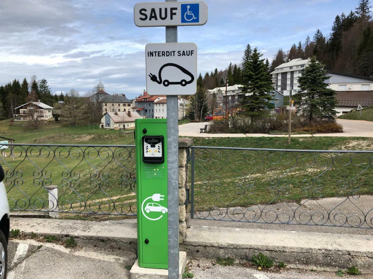La Spatule, Logis Du Jura Lamoura Buitenkant foto